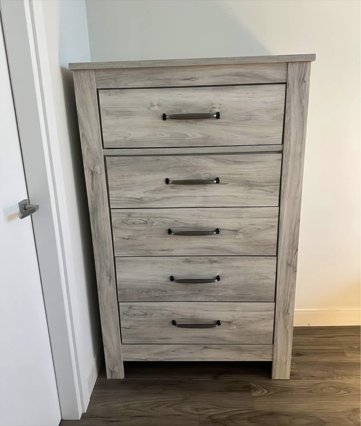 Farmhouse-Style Bedroom Furniture Set - photo 2