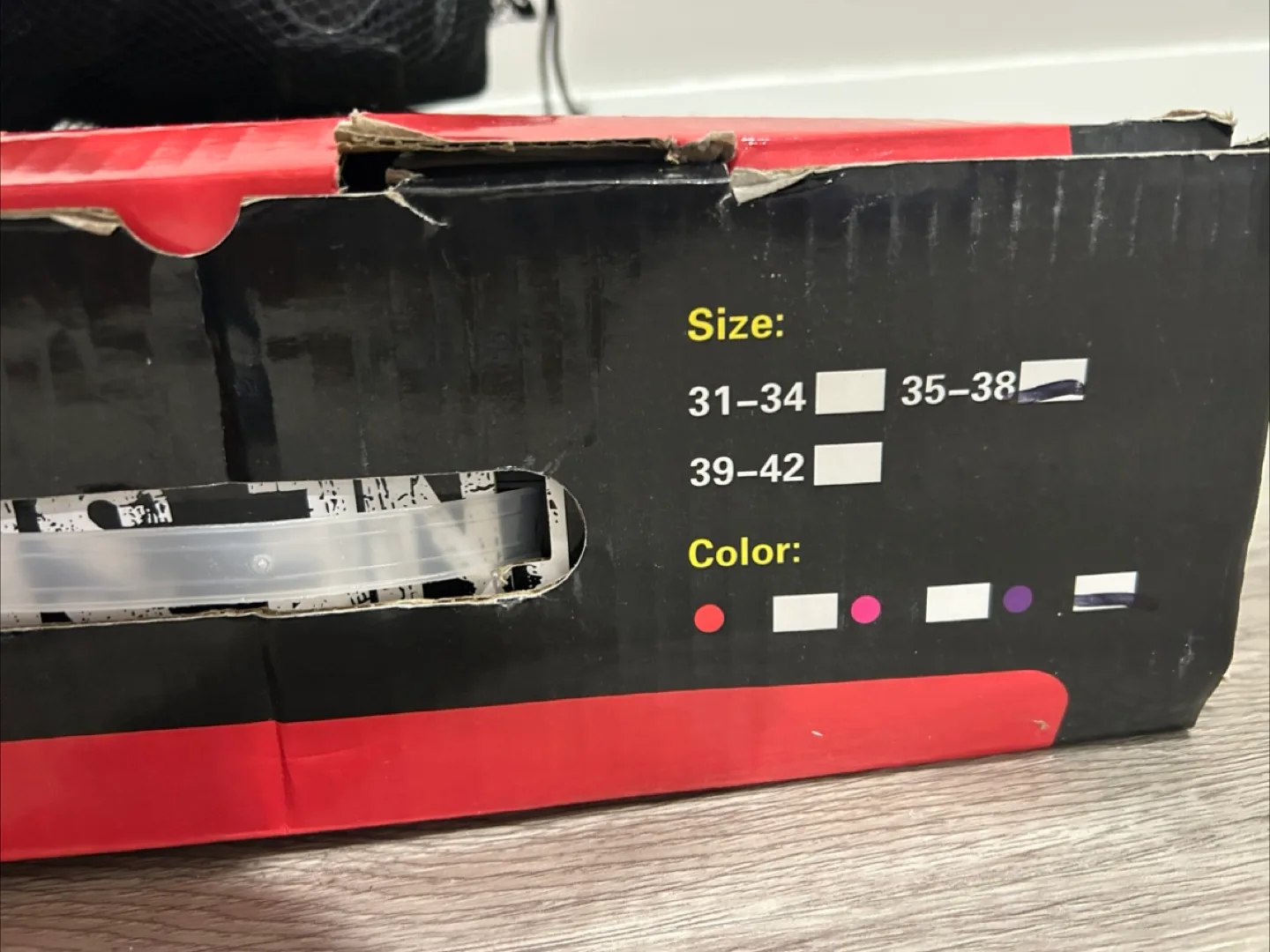 Adjustable Rollerblades with Safety Gear set image indicator(5)