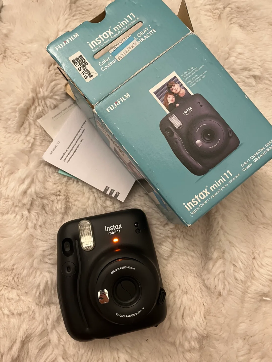Fujifilm Instax Mini 11 Instant Camera - Charcoal Gray image indicator(2)