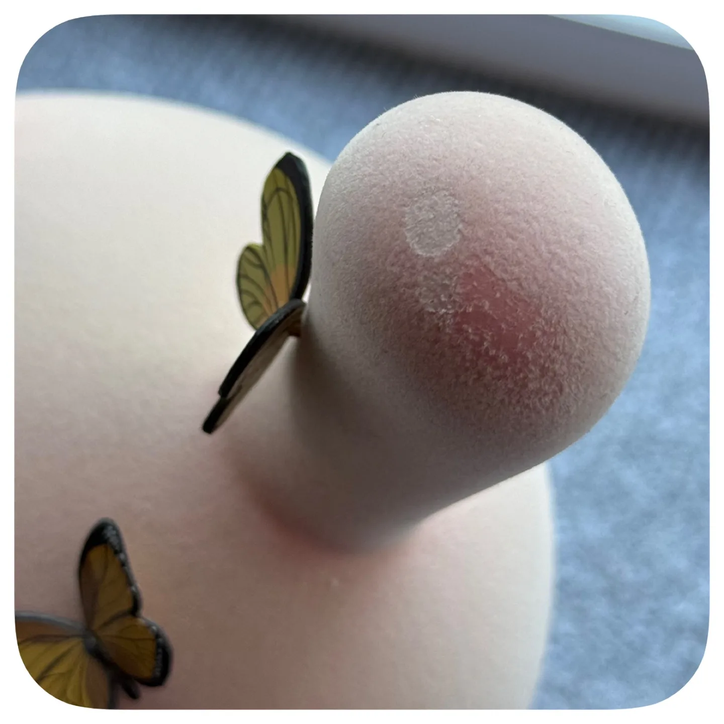 MAB GRAVES 8-INCH DUNNY BY KIDROBOT - PREOWNED, REFER TO PHOTOS! image indicator(7)