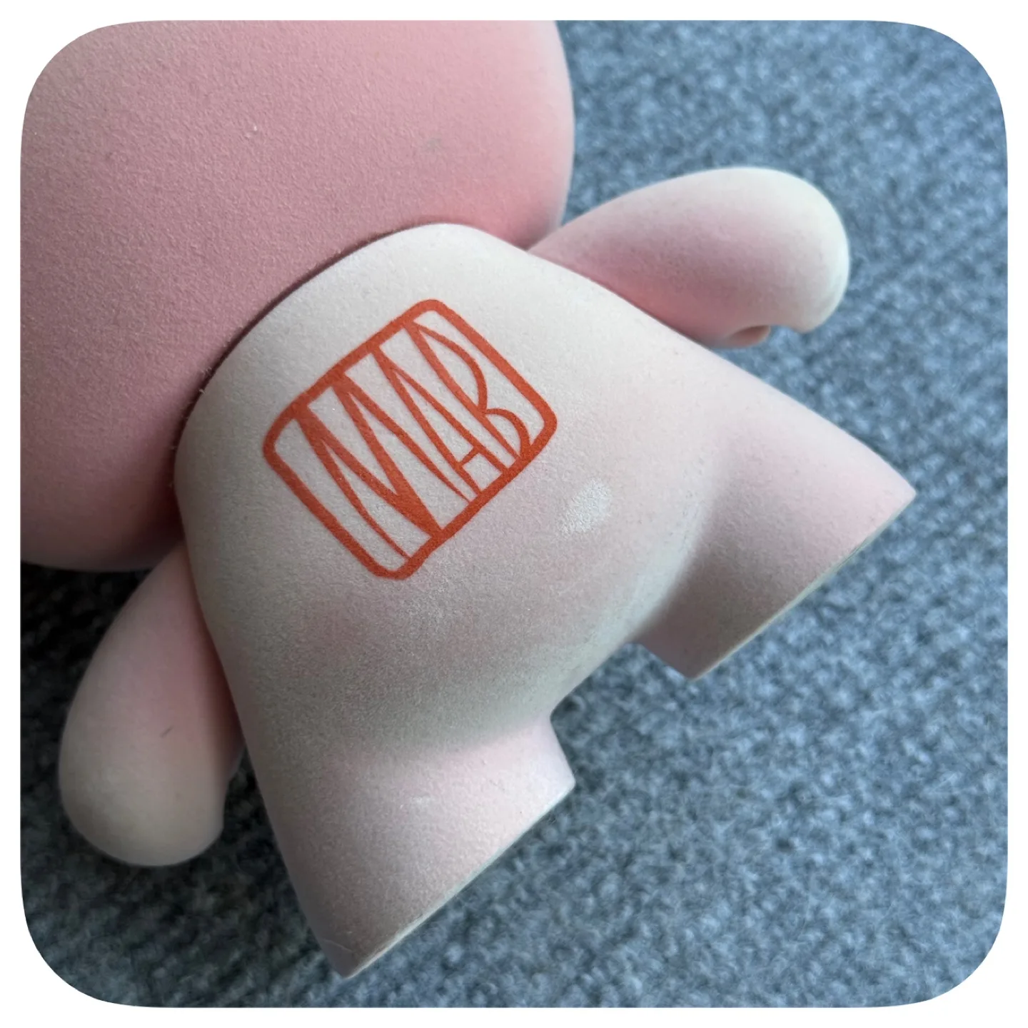 MAB GRAVES 8-INCH DUNNY BY KIDROBOT - PREOWNED, REFER TO PHOTOS! image indicator(9)