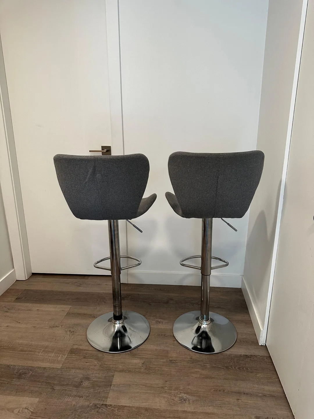 Set of 2 Grey Bar Stools image indicator(2)