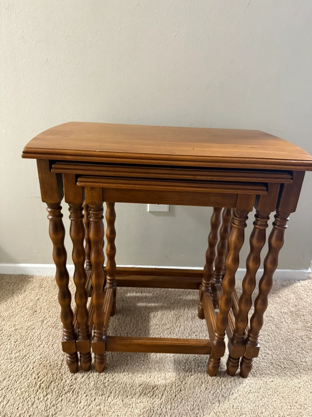 Wooden Nesting Tables image indicator(2)
