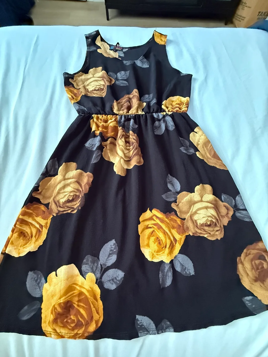 Floral / Rose Print Dress image indicator(4)