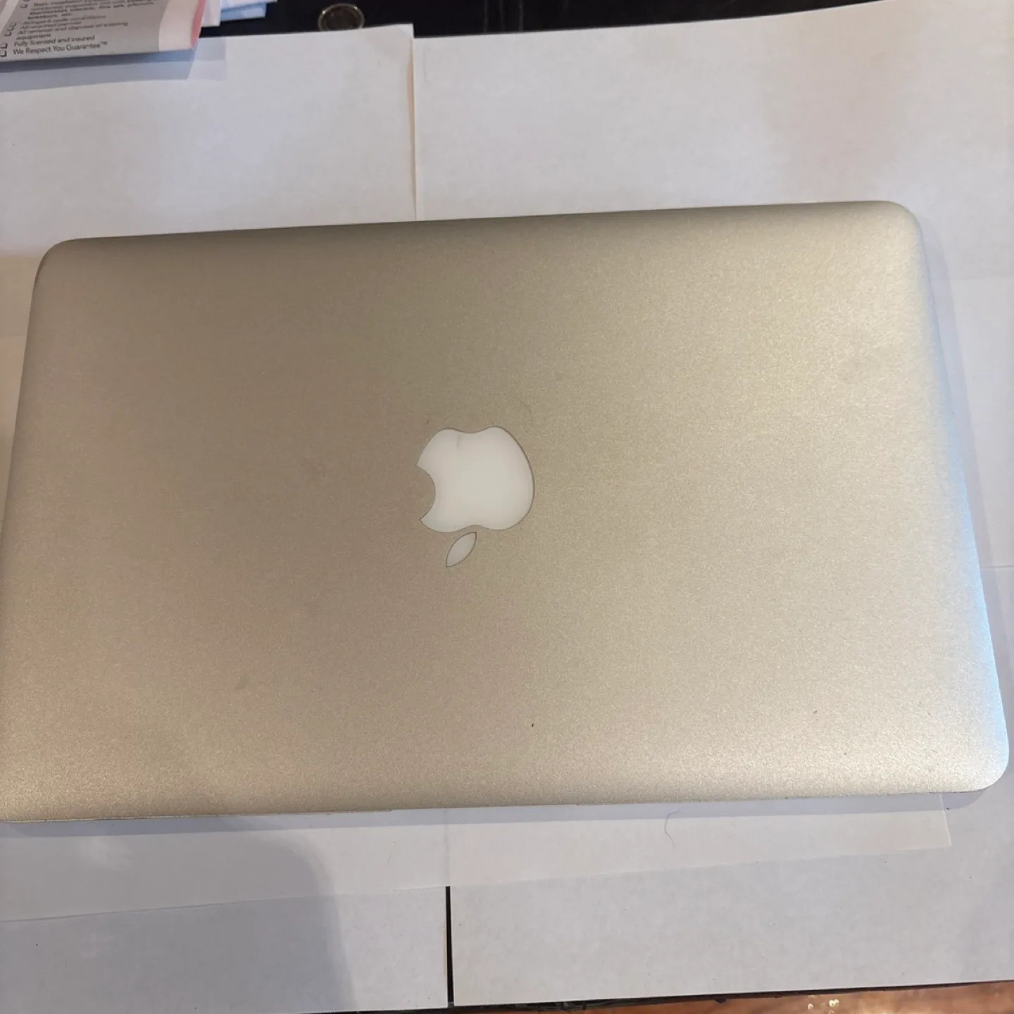 Apple MacBook Air 2011 11" - Model A1370 - 4GB 500GB - Works thumbnail