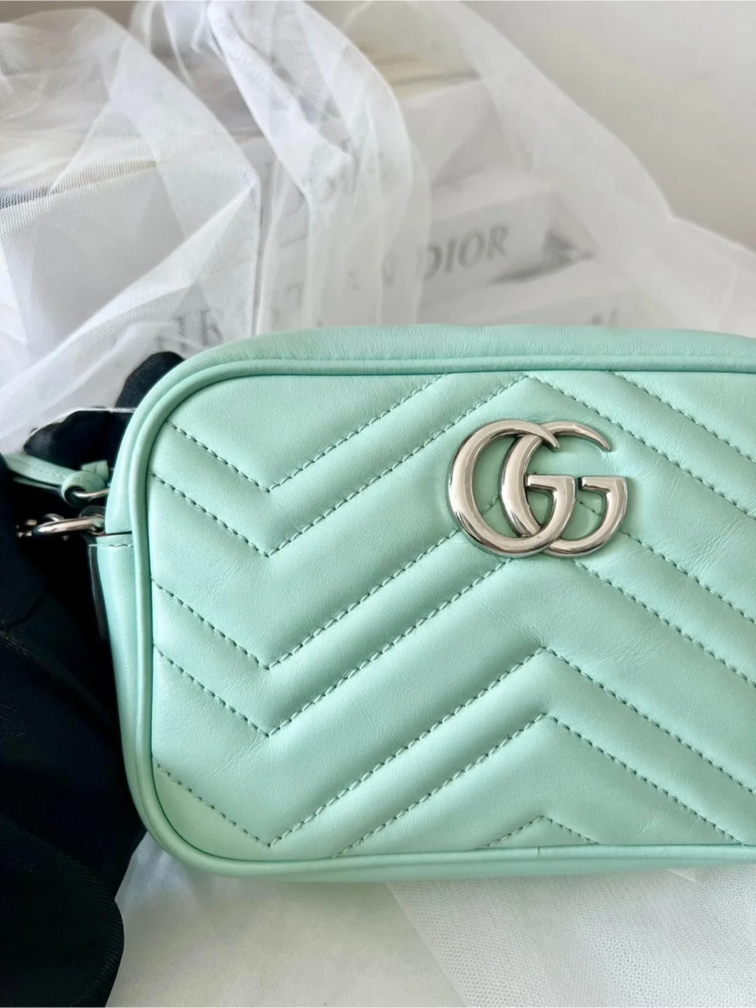 Gucci GG Marmont Bag image indicator(3)