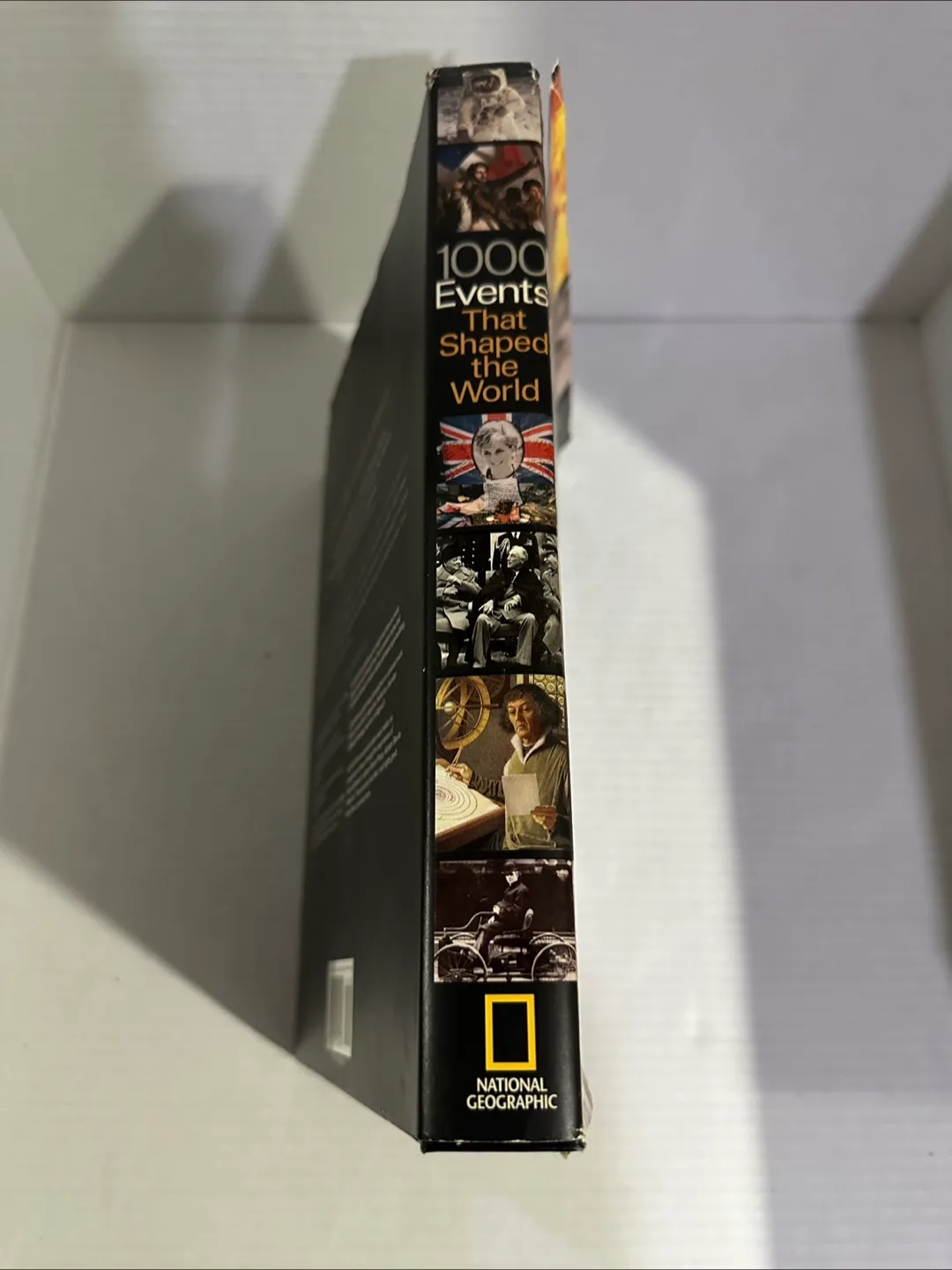 National Geographic 1000 Events That Shaped the World Book image indicator(2)