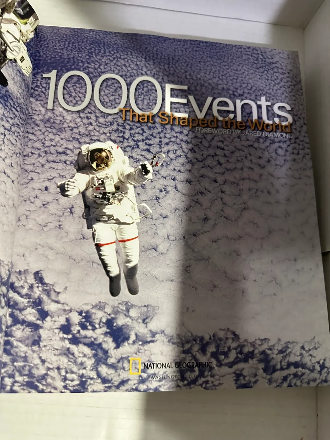 1000 Events That Shaped the World Book image indicator(2)