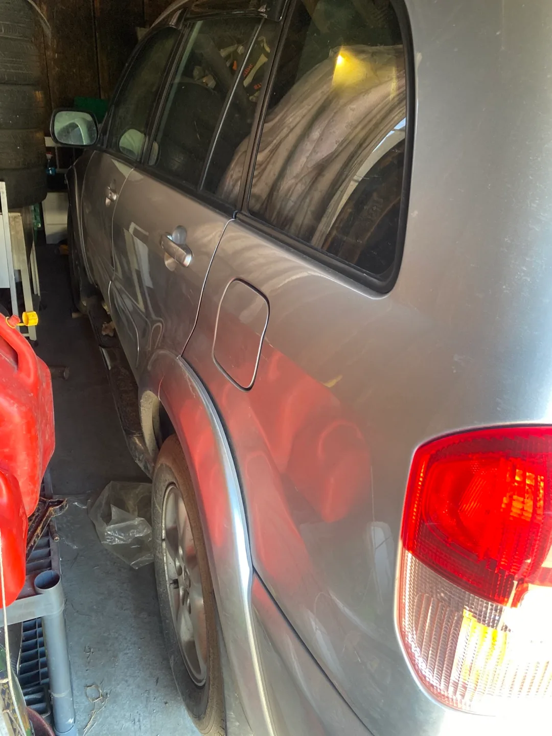 Toyota RAV4 SUV image indicator(2)