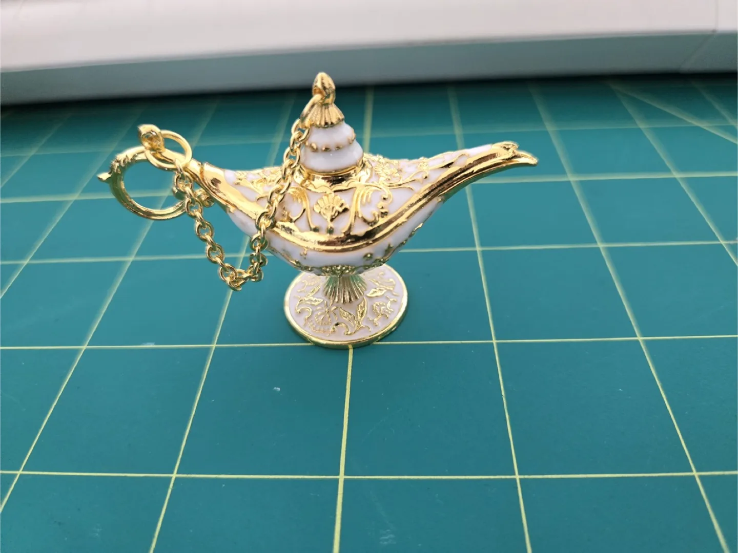 Decorative Genie Lamp image indicator(2)