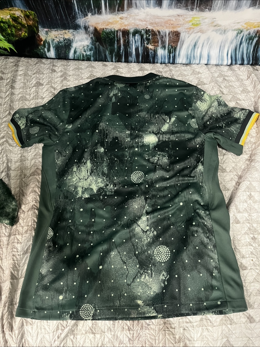 Tottenham Hotspur Third Away Kit - Size L - photo 2