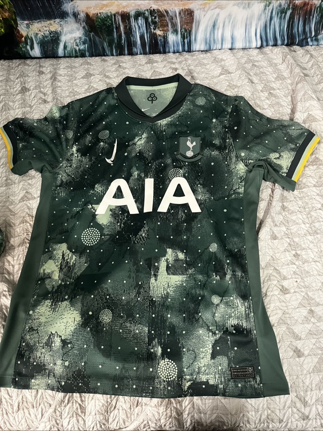 Tottenham Hotspur Third Away Kit - Size L