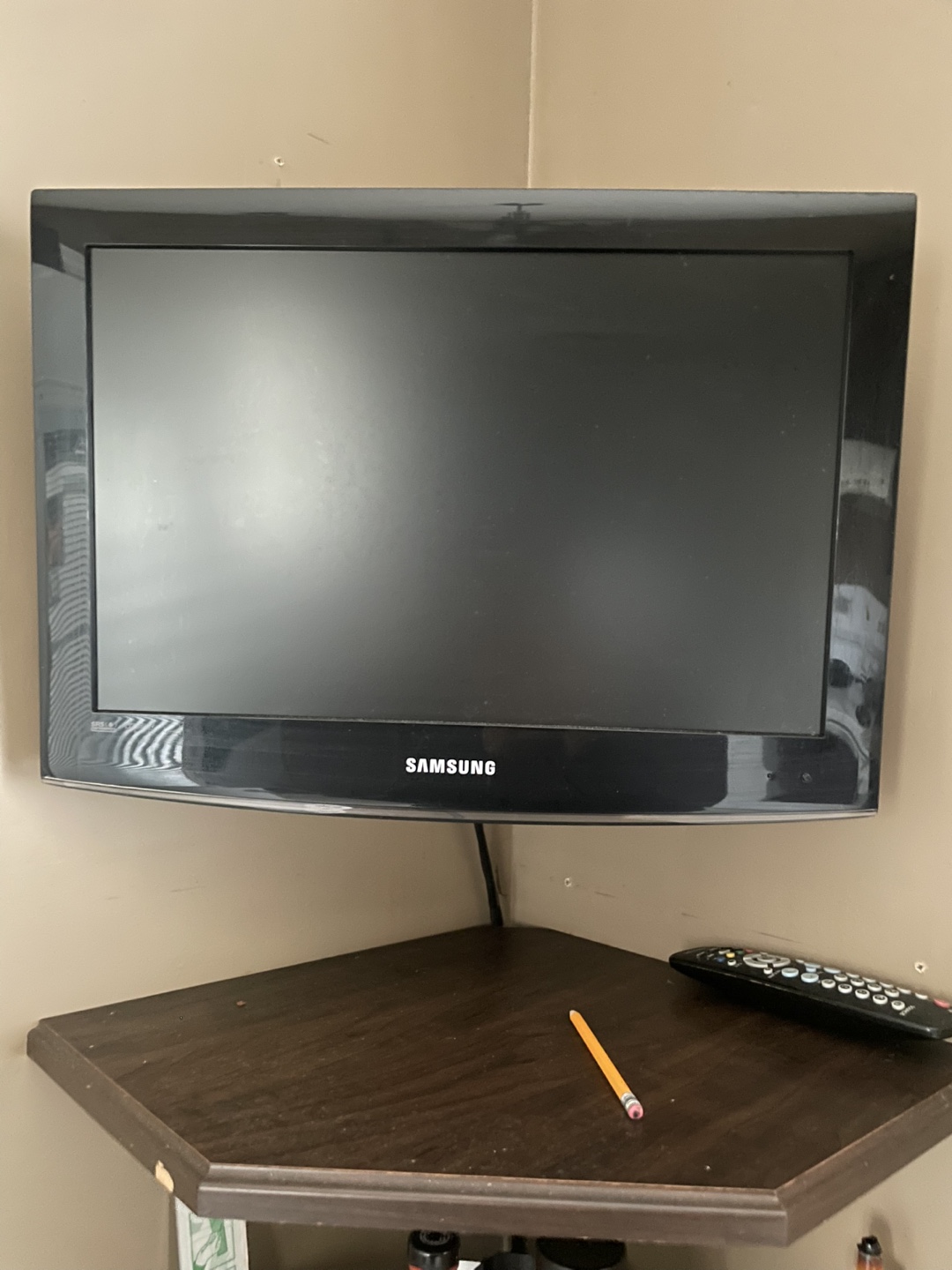 54”, 30”, 18” Samsung Flat Screen TVs - photo 3