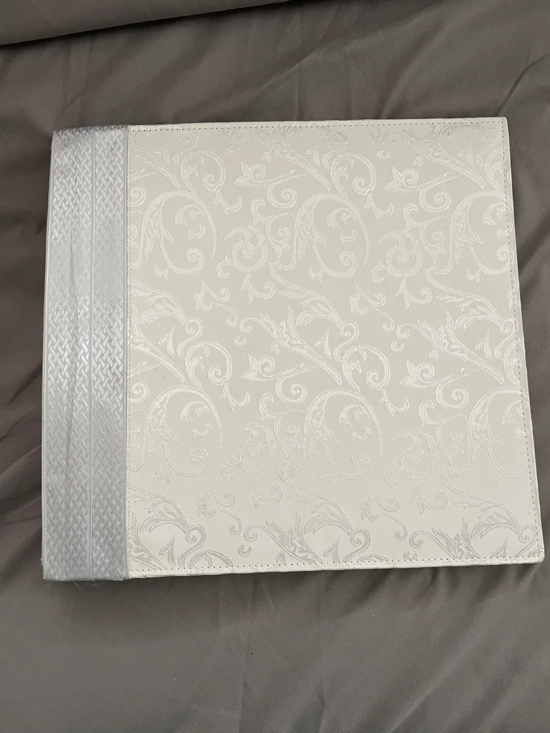 Patterned Photo Album for wedding and family events thumbnail