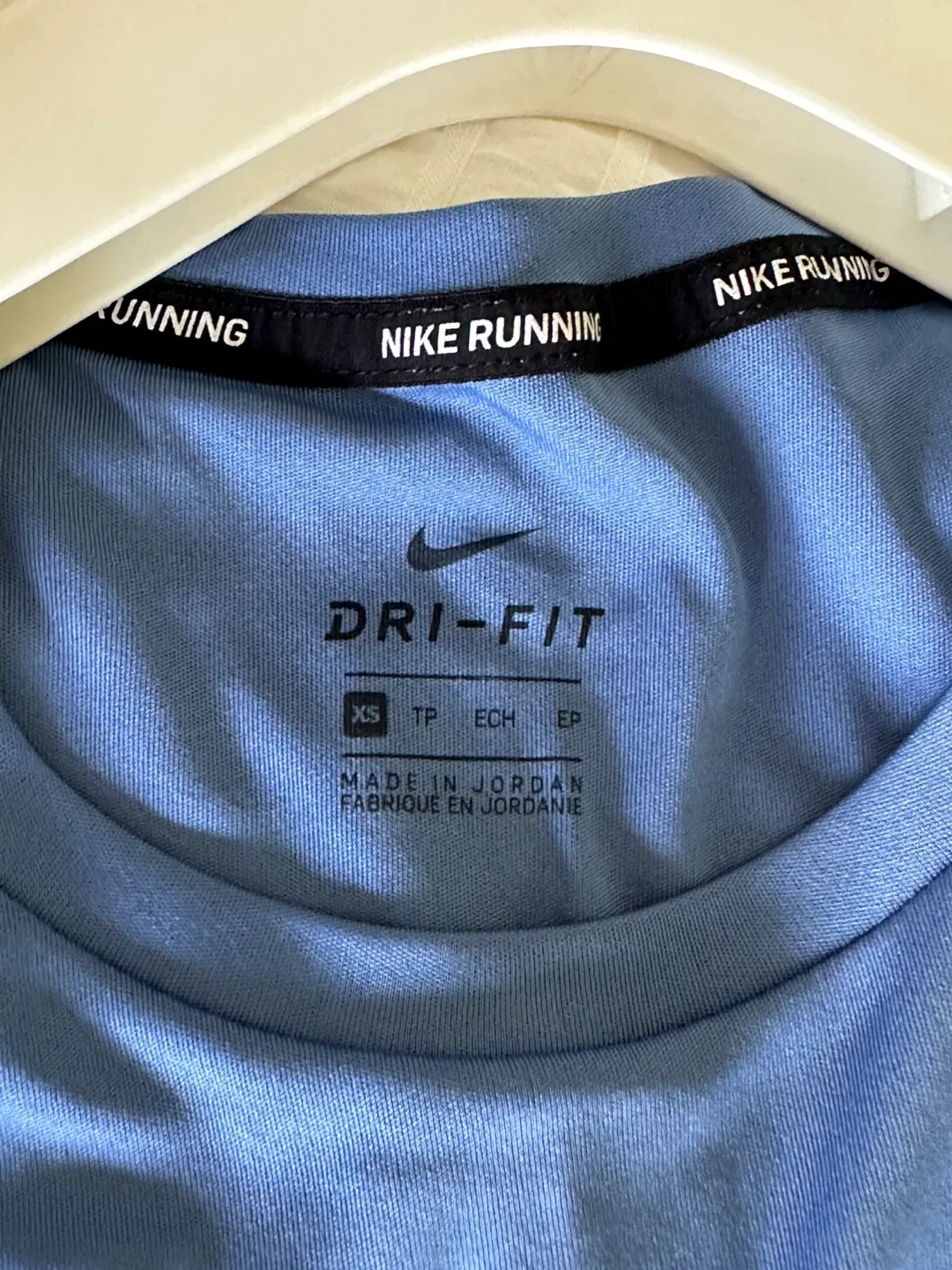 Women’s Nike Dri-FIT Running Shirt – XS (Like New) image indicator(2)
