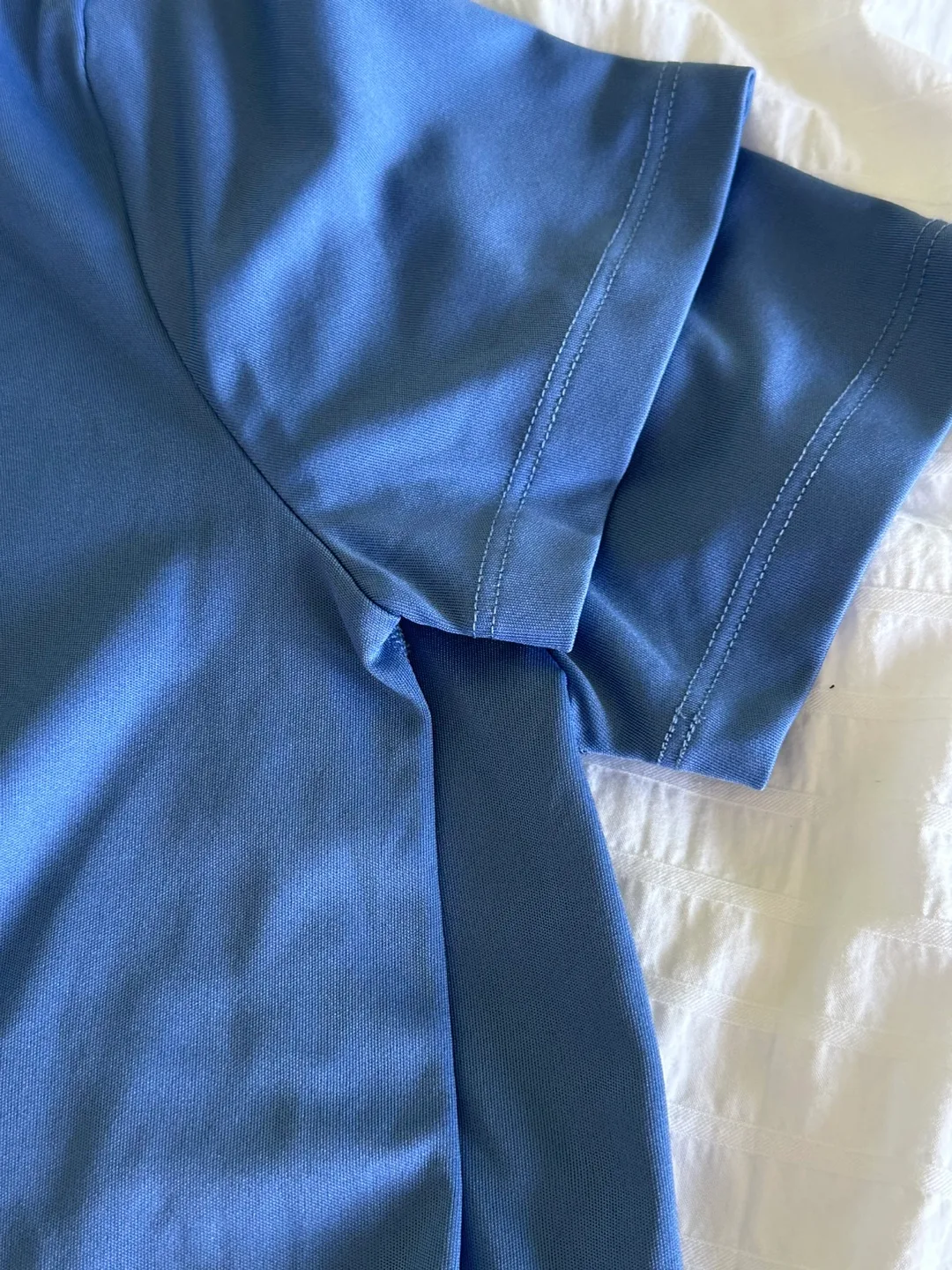 Women’s Nike Dri-FIT Running Shirt – XS (Like New) image indicator(5)