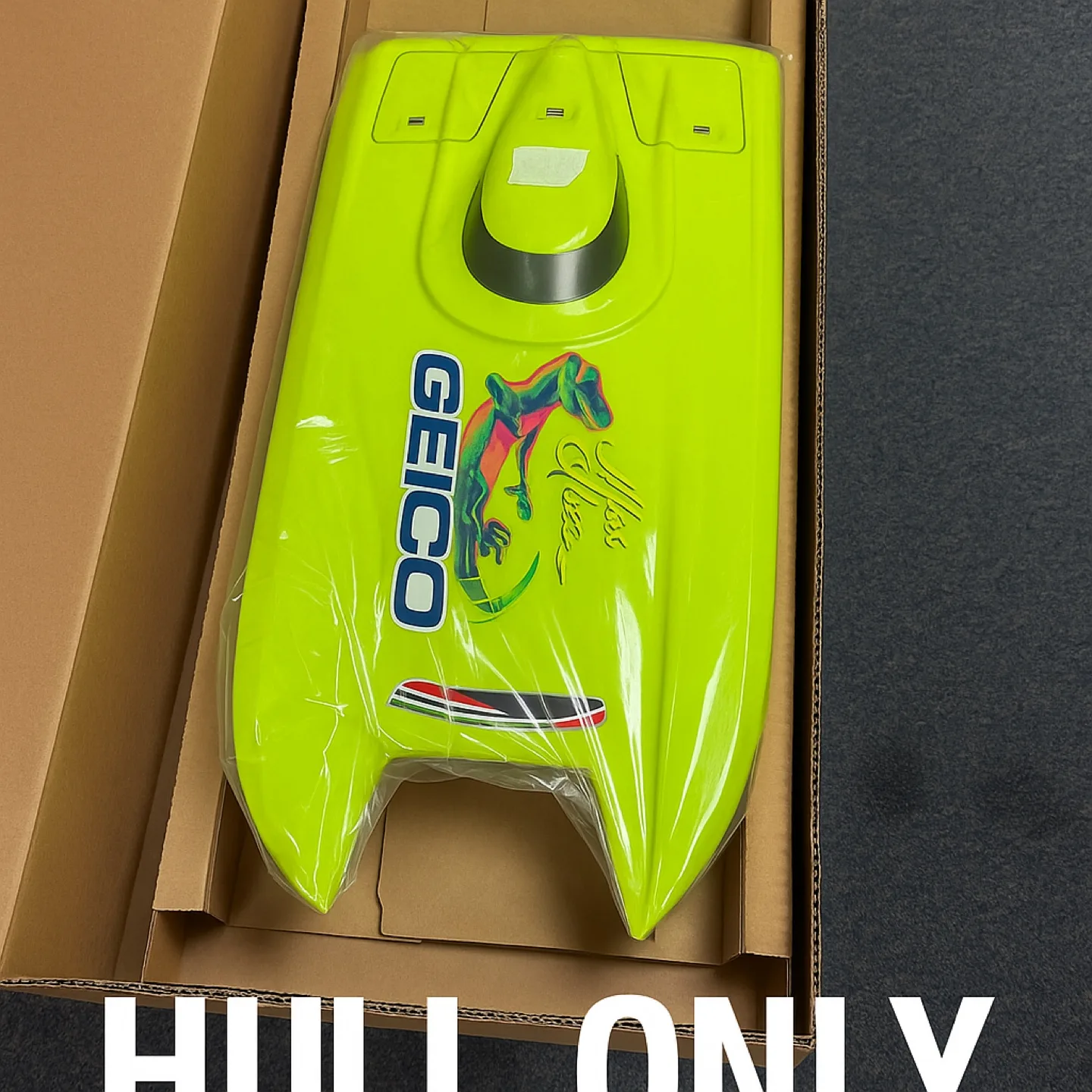 🥕Miss GEICO Zelos 36” Catamaran – HULL ONLY – Brand New thumbnail