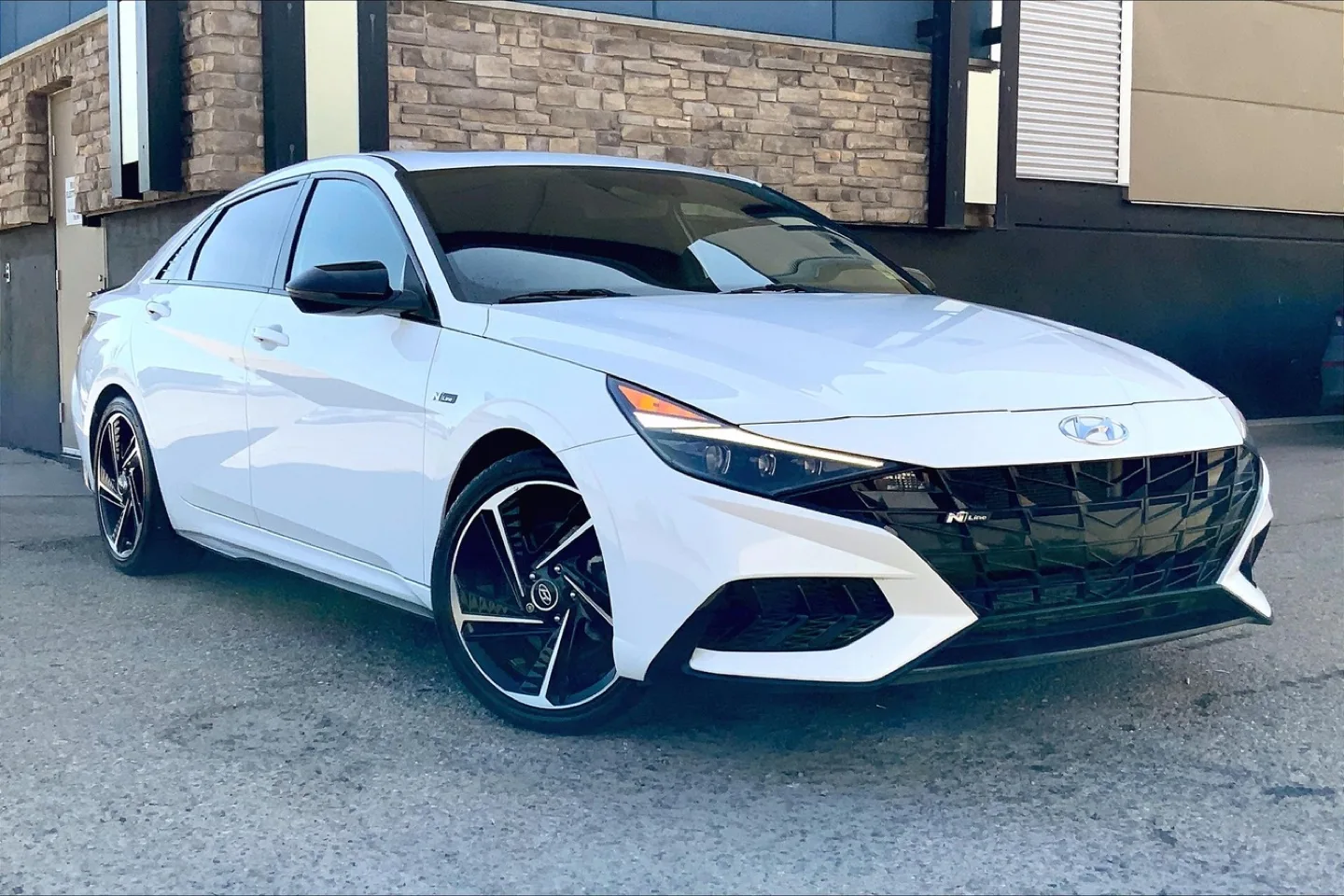2021 Hyundai Elantra N Line 4dr Sedan thumbnail