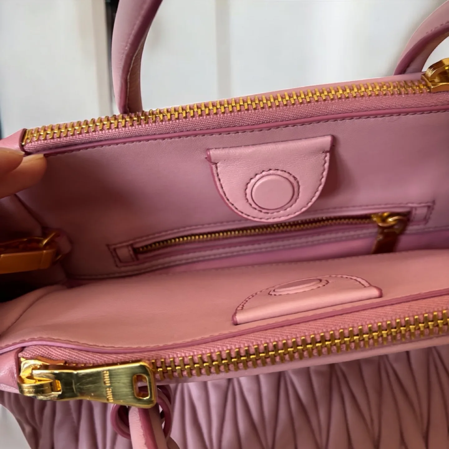 Miumiu Pink Quilted Leather Handbag image indicator(7)