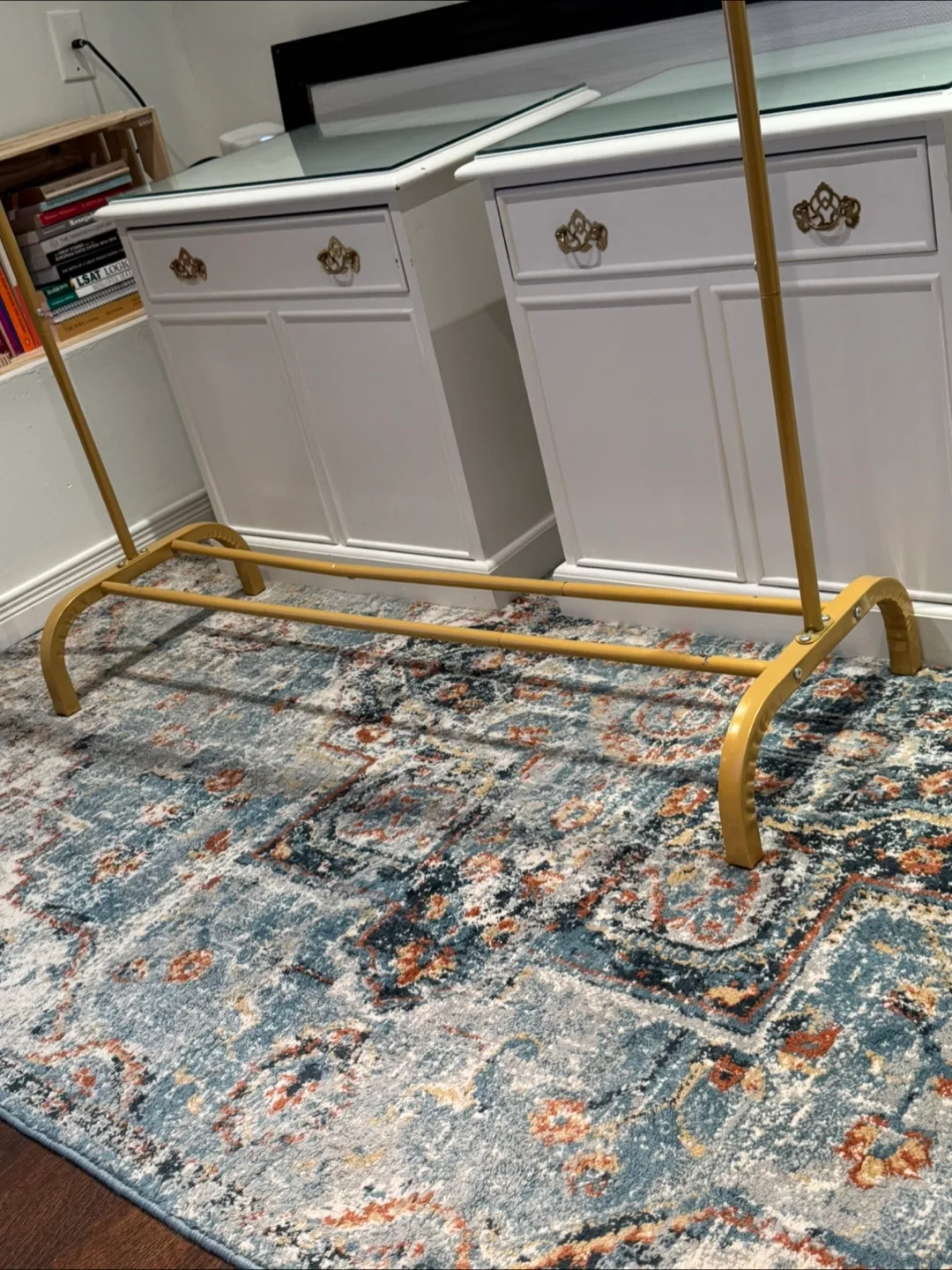 Sleek Gold Clothing Rack ✨ image indicator(5)