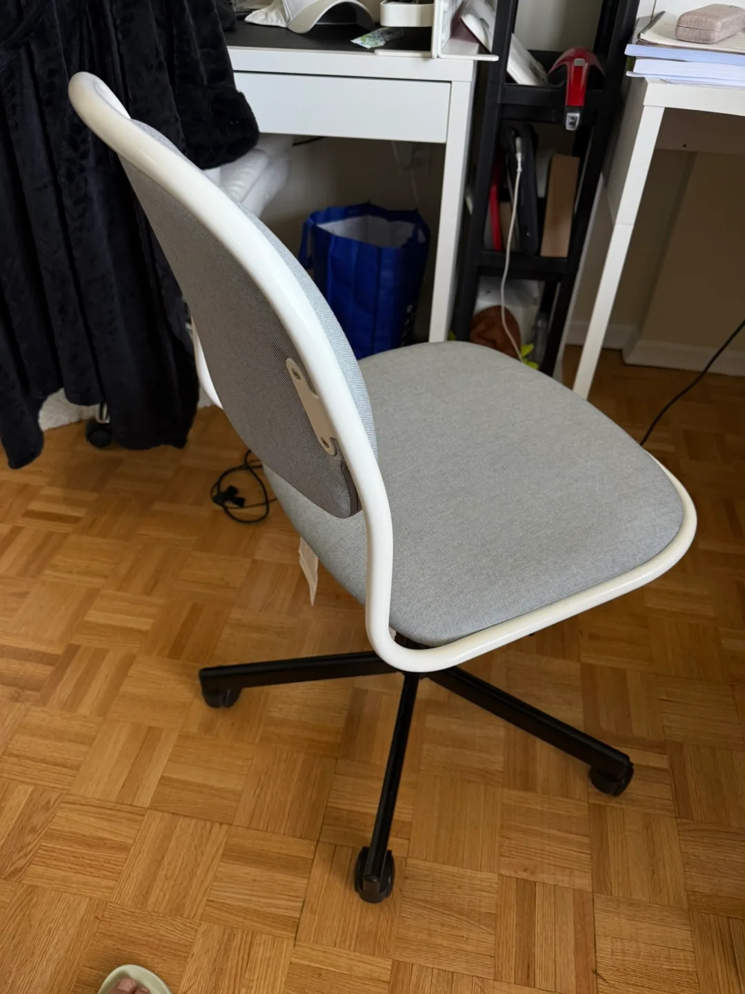 IKEA ÖRFJÄLL Swivel Chair image indicator(2)