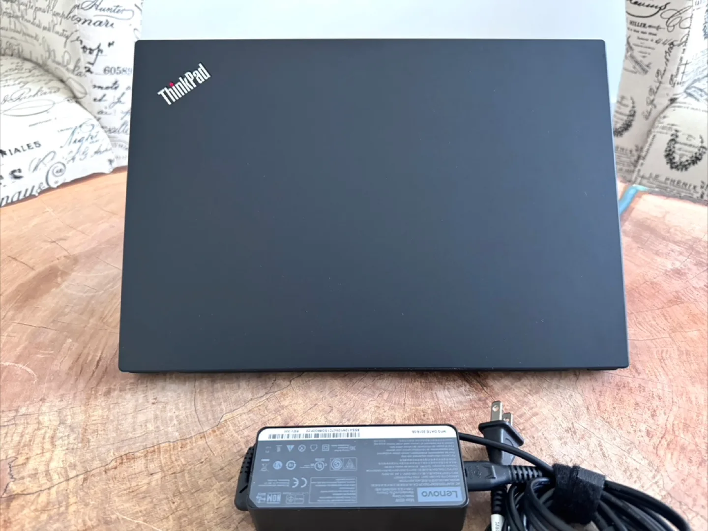 Lenovo T14 Ryzen 6 Core Win 11 Fast Laptops image indicator(5)