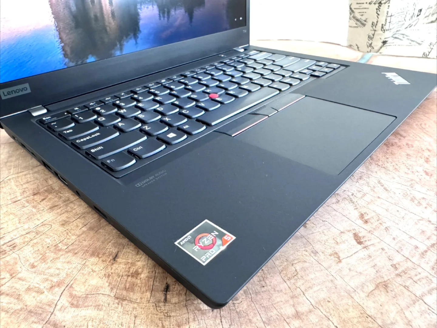 Lenovo T14 Ryzen 6 Core Win 11 Fast Laptops image indicator(2)