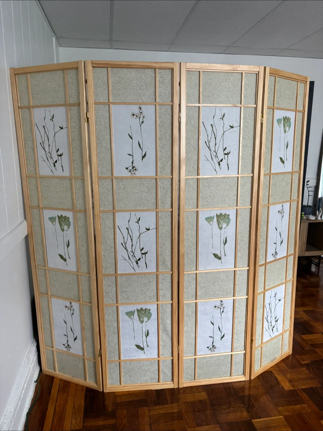 Floral privacy screen thumbnail