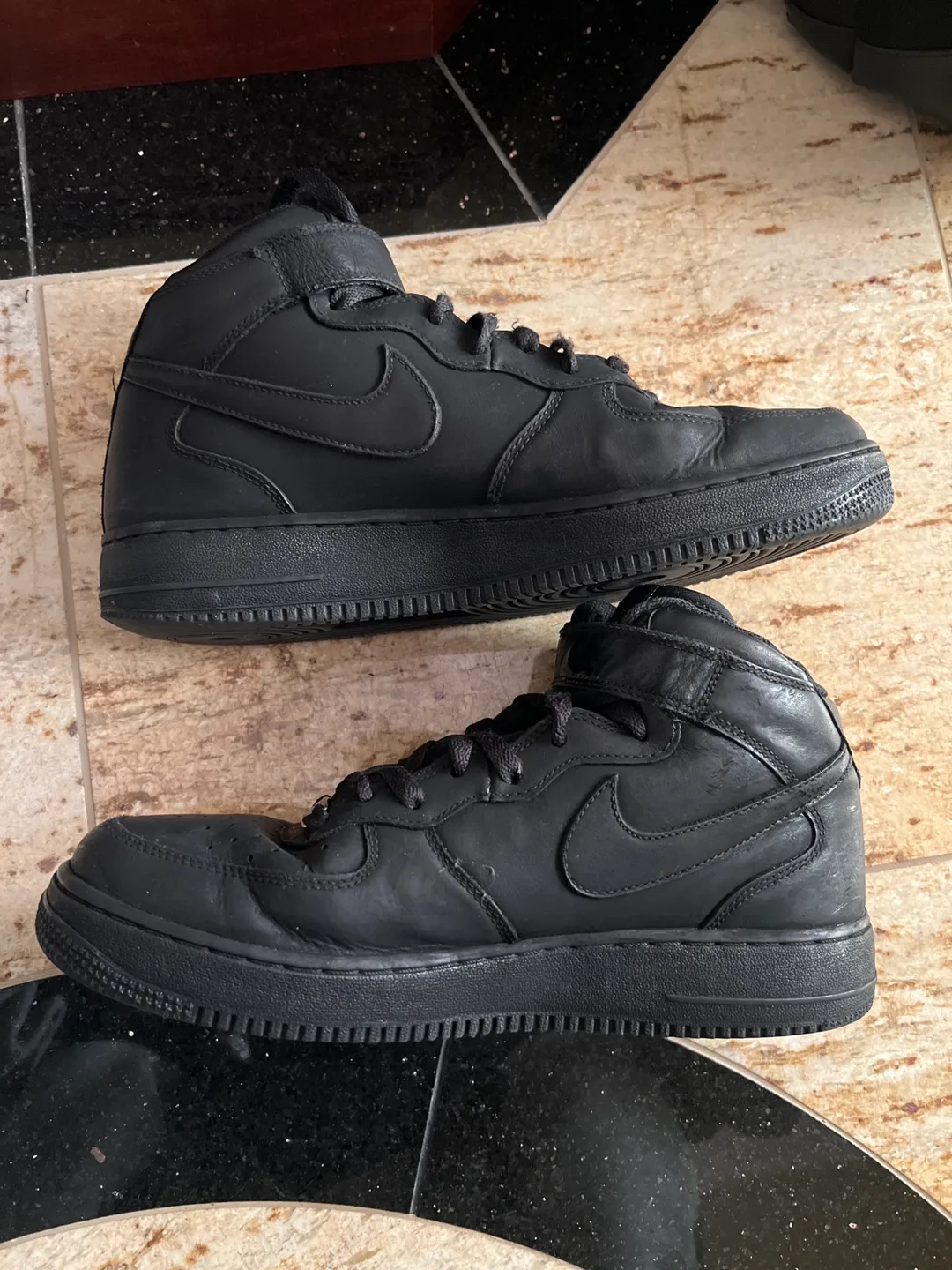 (Slightly Used) Black Air Force 1 (Triple Black) image indicator(3)