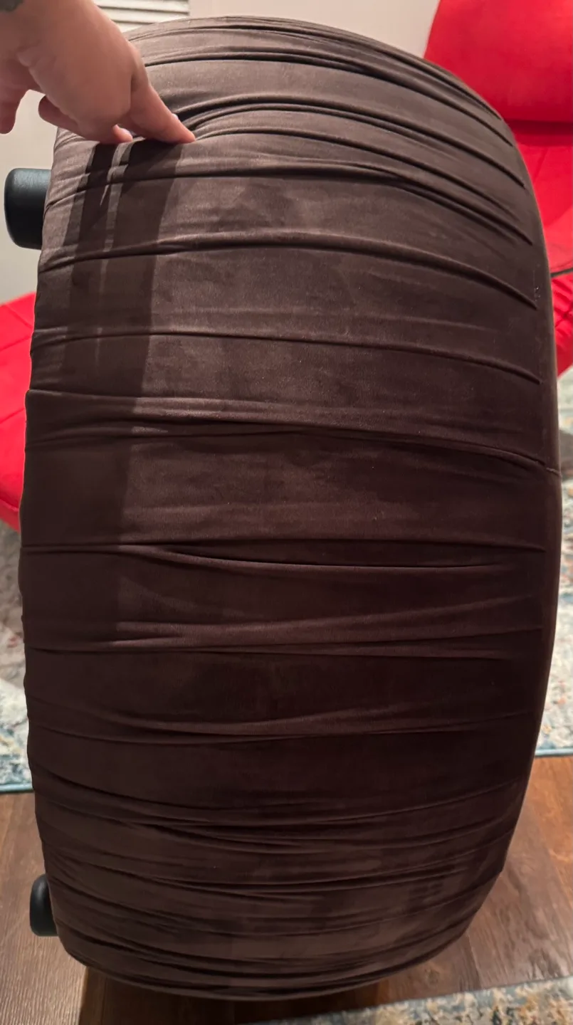 Upholstered Round Ottoman image indicator(3)