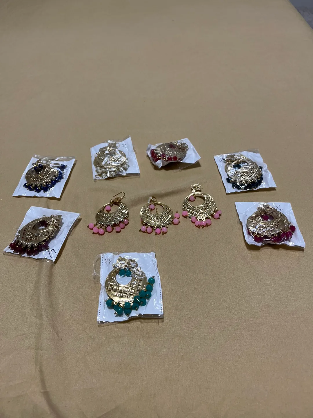 Earrings with tikka thumbnail