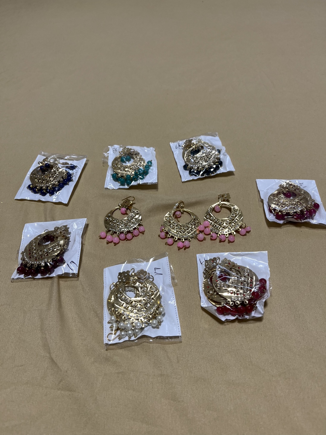 Earrings with tikka - photo 2
