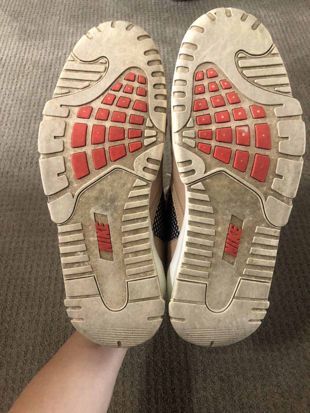Men’s Nike shoe - photo 5