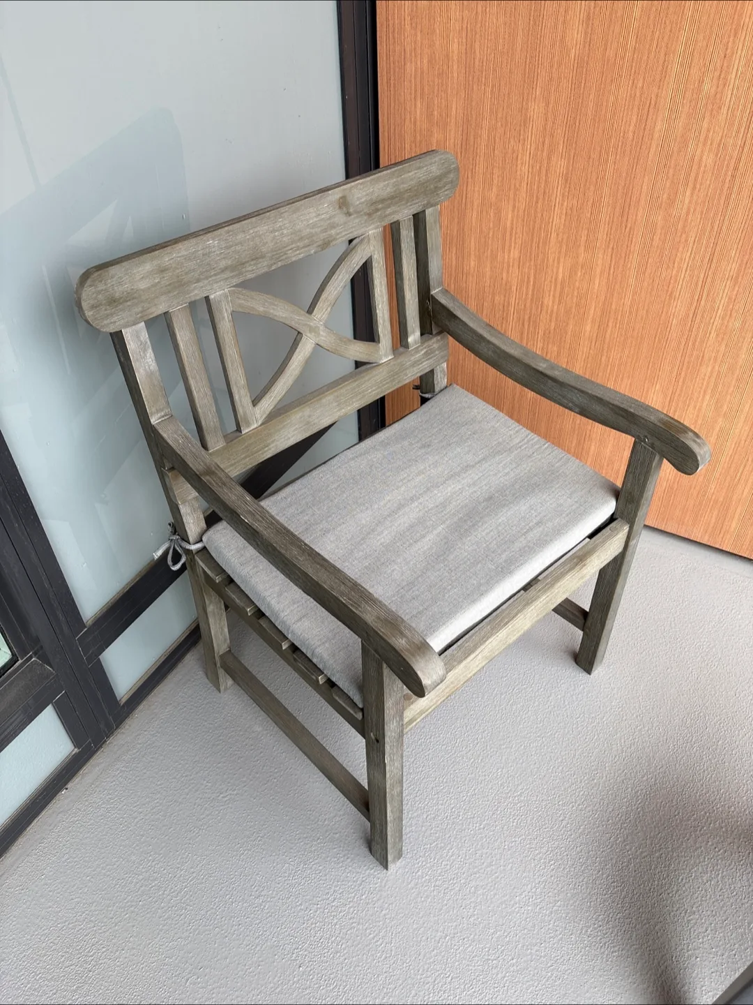Outdoor chair thumbnail