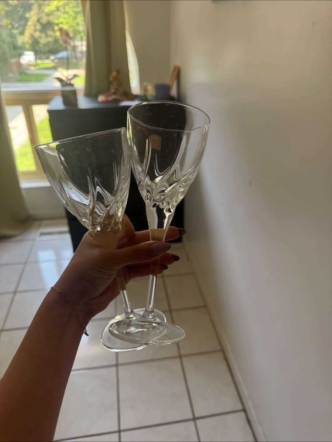 Two wine glasses thumbnail