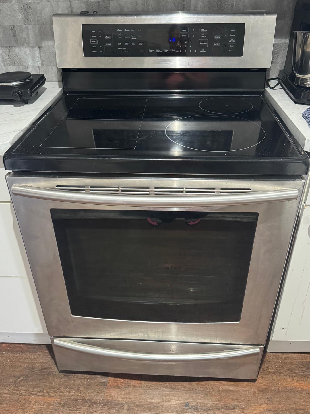 Induction cooktop - photo 2