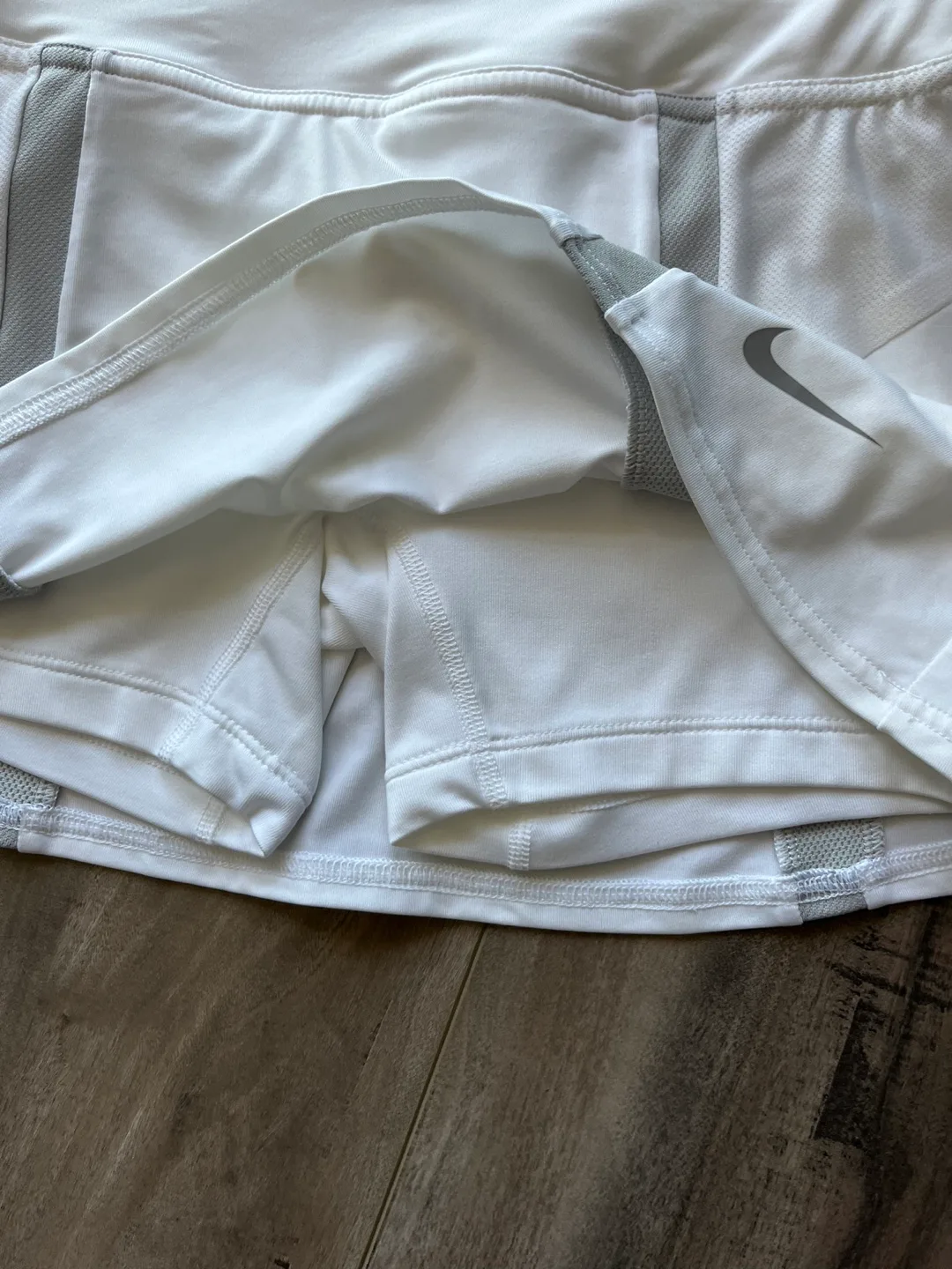 Nike Dri Fit Tennis skort XS like new image indicator(2)