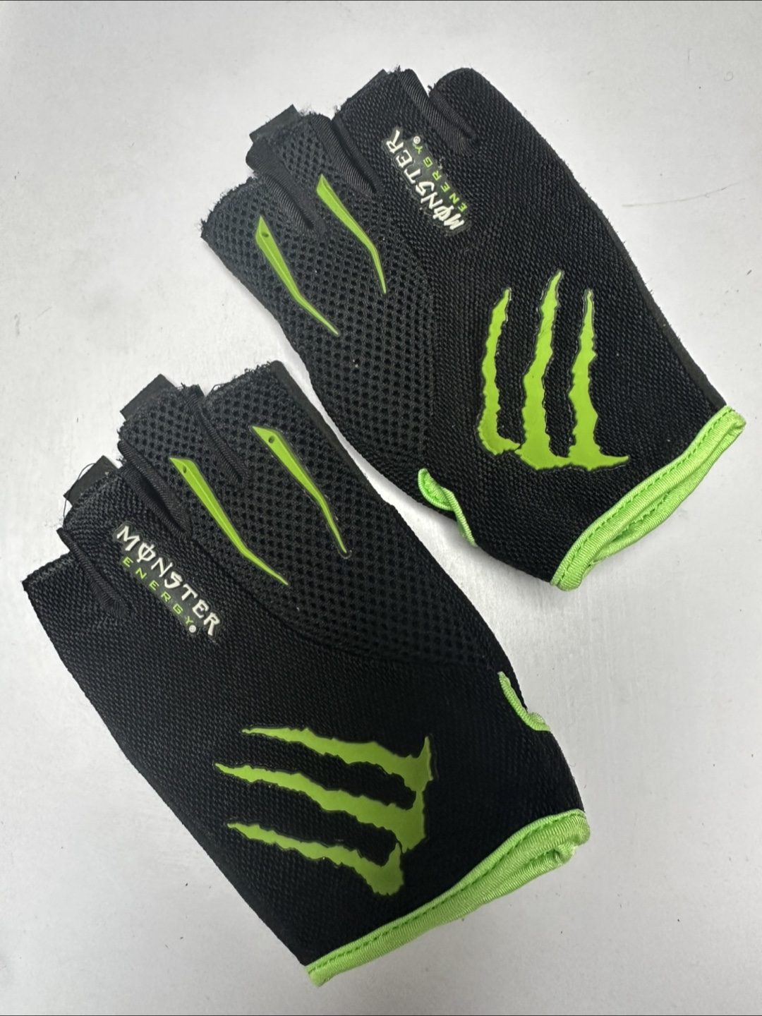 Monster Energy BMX gloves
