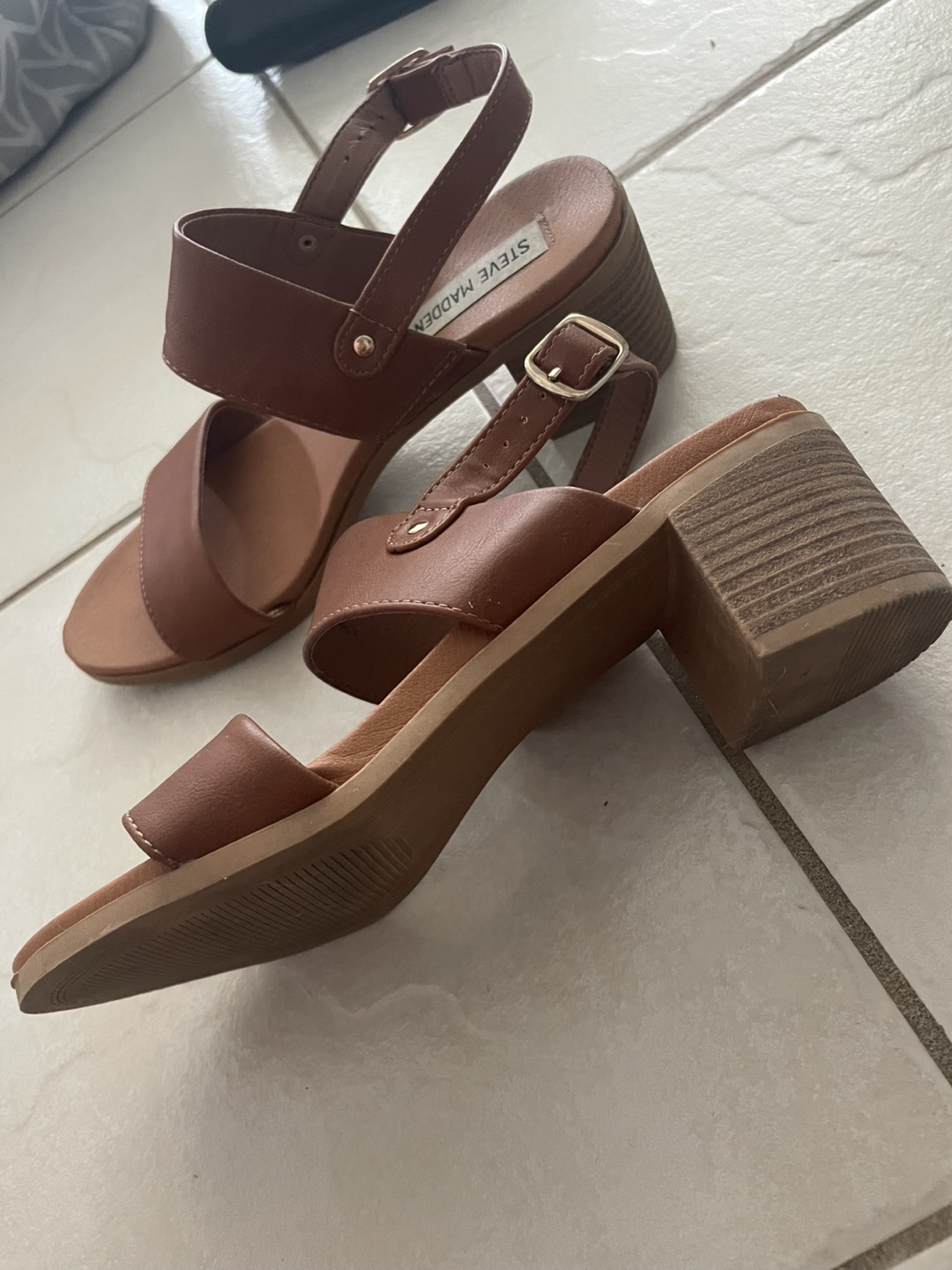 Steve Madden size 7.5 woman’s sandal - photo 2
