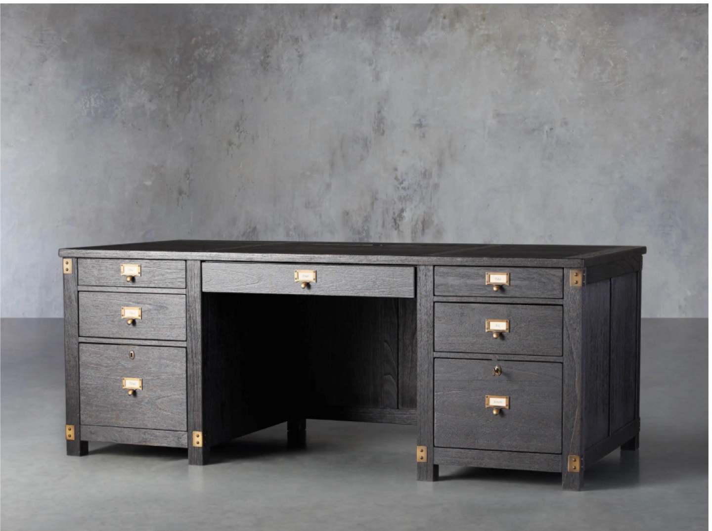 Telegraph executive desk