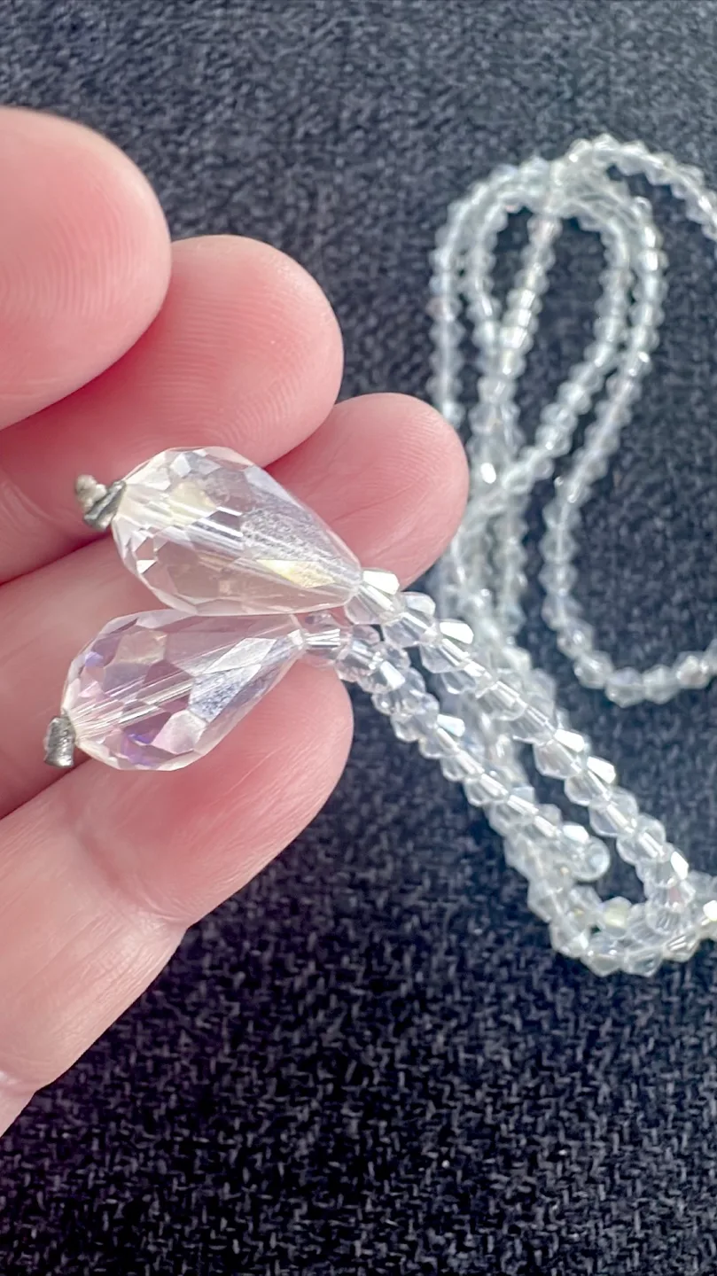 Chrystal beads lariat necklace (40 inches long) image indicator(7)