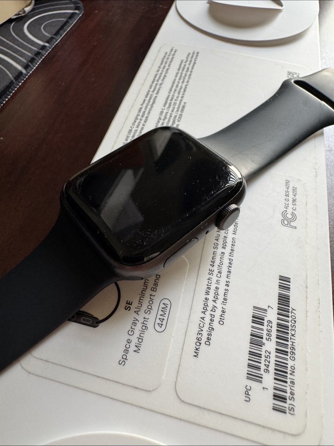 Apple Watch SE (1st Gen) - photo 3