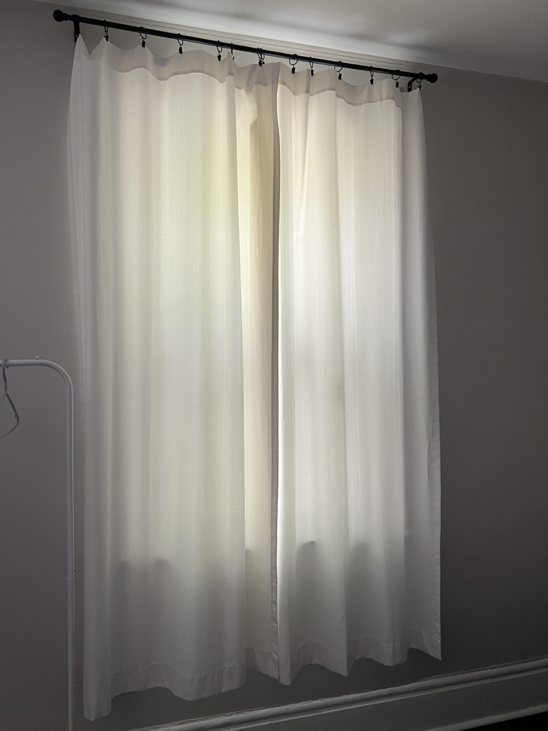 4 white curtain panels