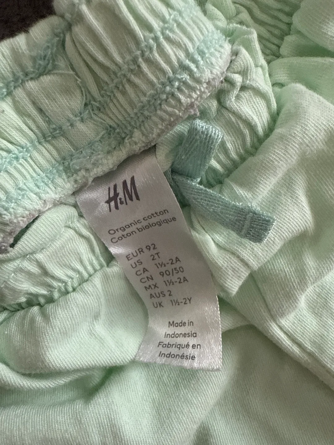 H&M 2T girl shorts (12 pieces) image indicator(2)