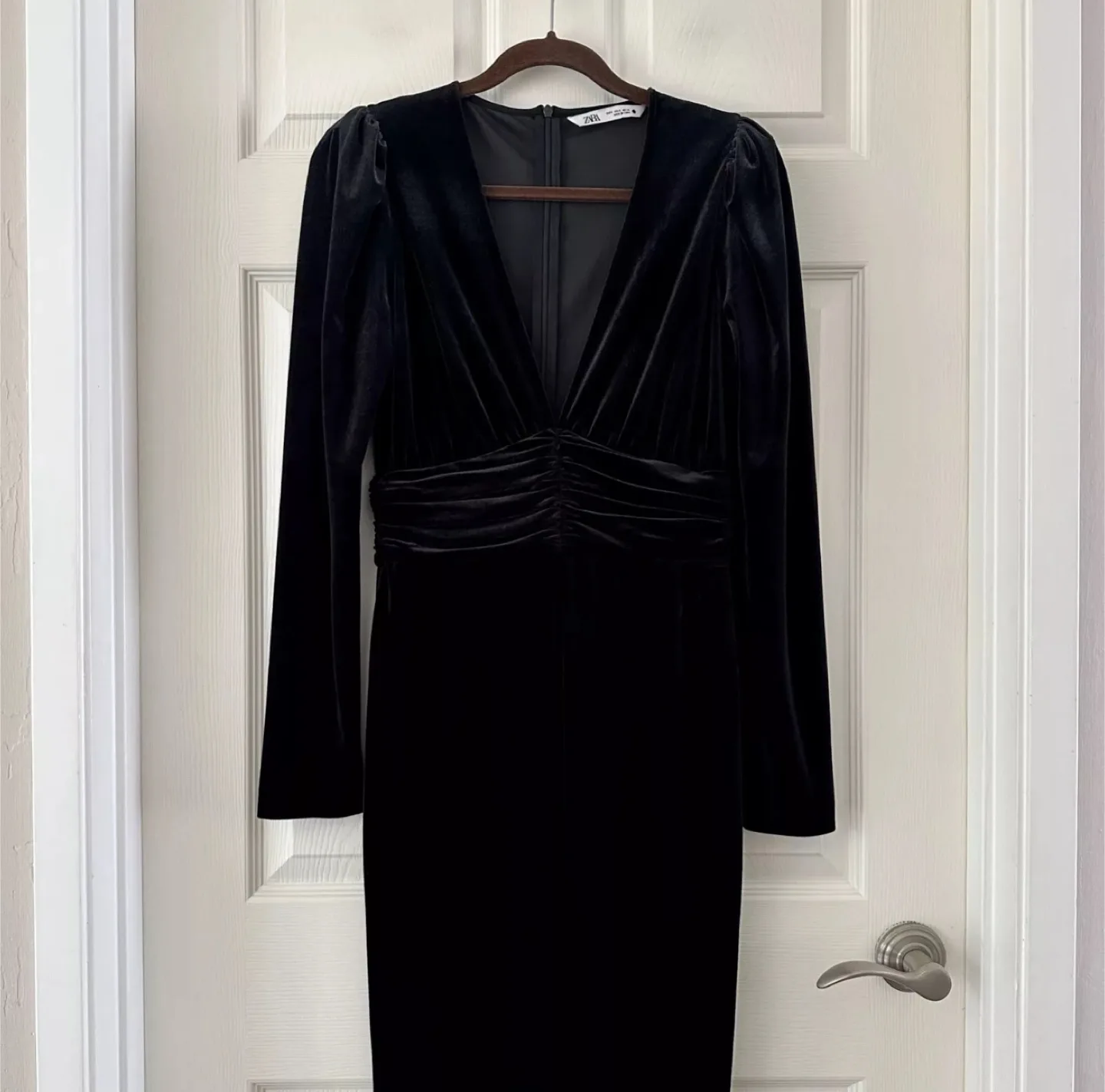 ZARA Velvet Jumpsuit Long sleeve flare leg Black Women’s size L image indicator(3)