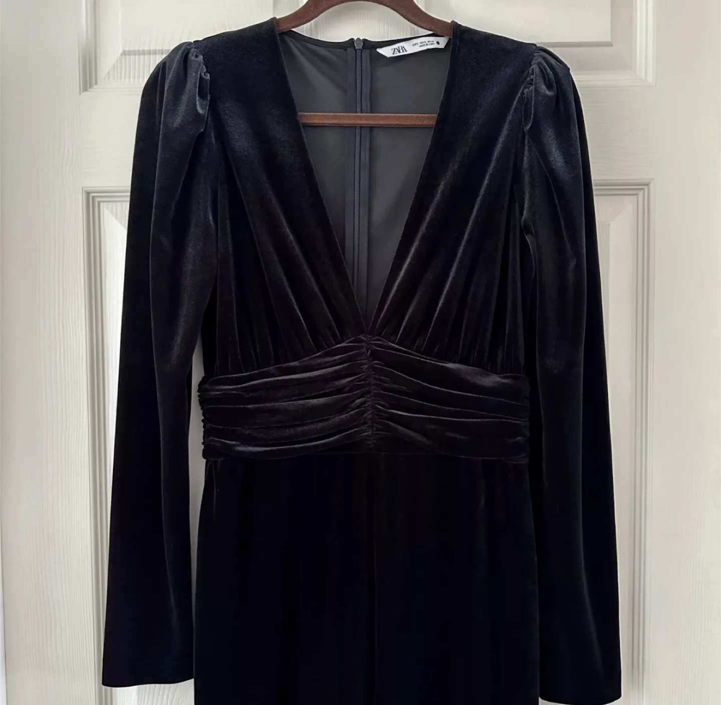 ZARA Velvet Jumpsuit Long sleeve flare leg Black Women’s size L image indicator(4)