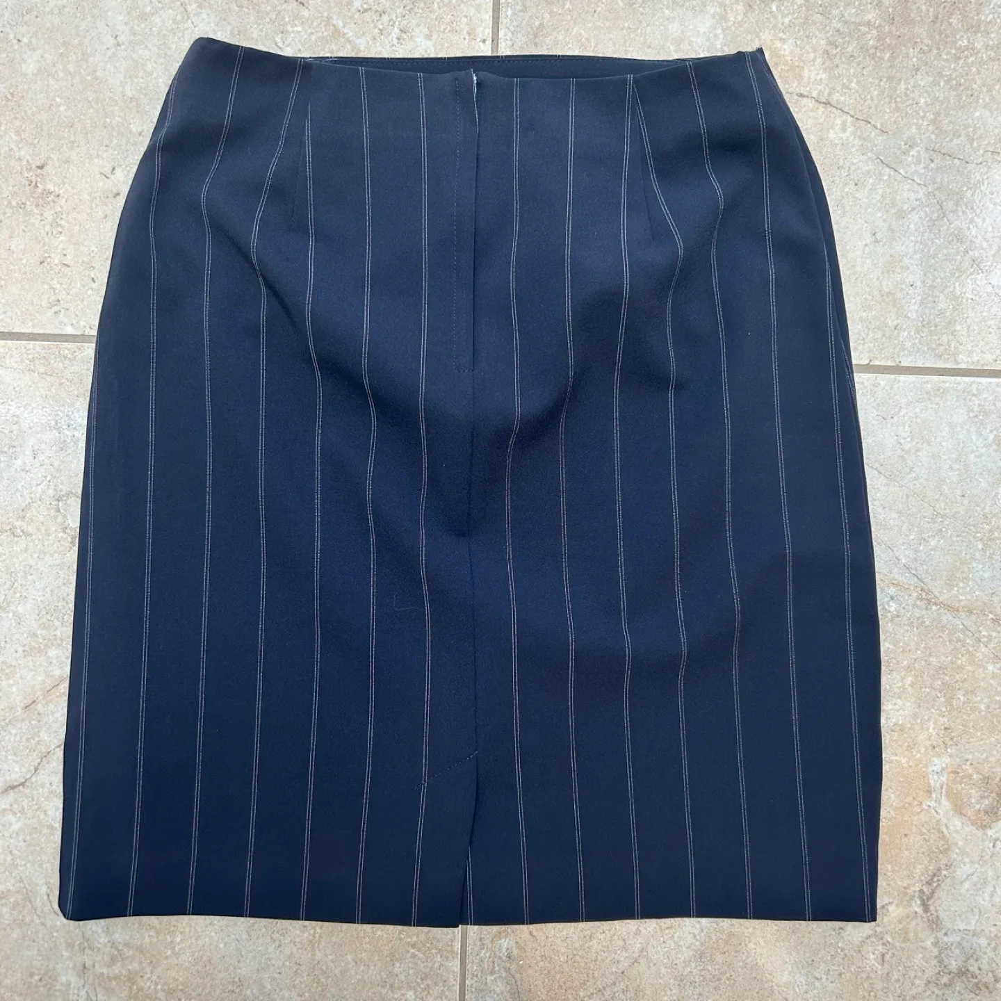 Navy Blue White Pinstripe Knee-Length Pencil Skirt (Size US 6) image indicator(2)