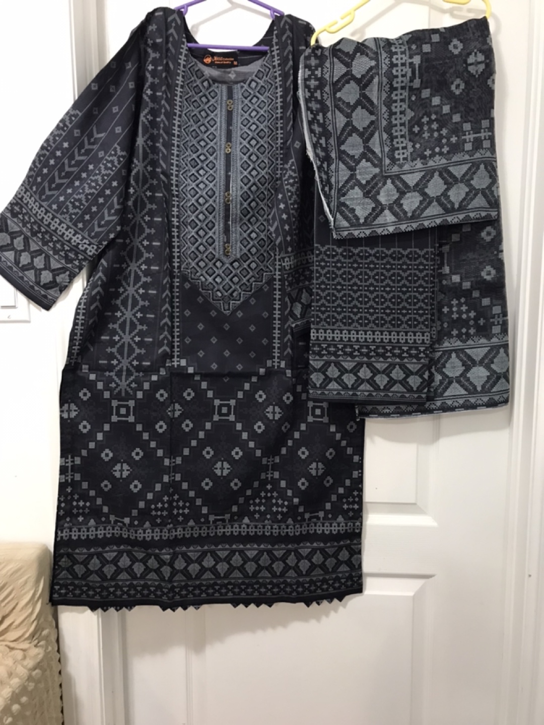 Dark grey embroidered outfit - photo 2