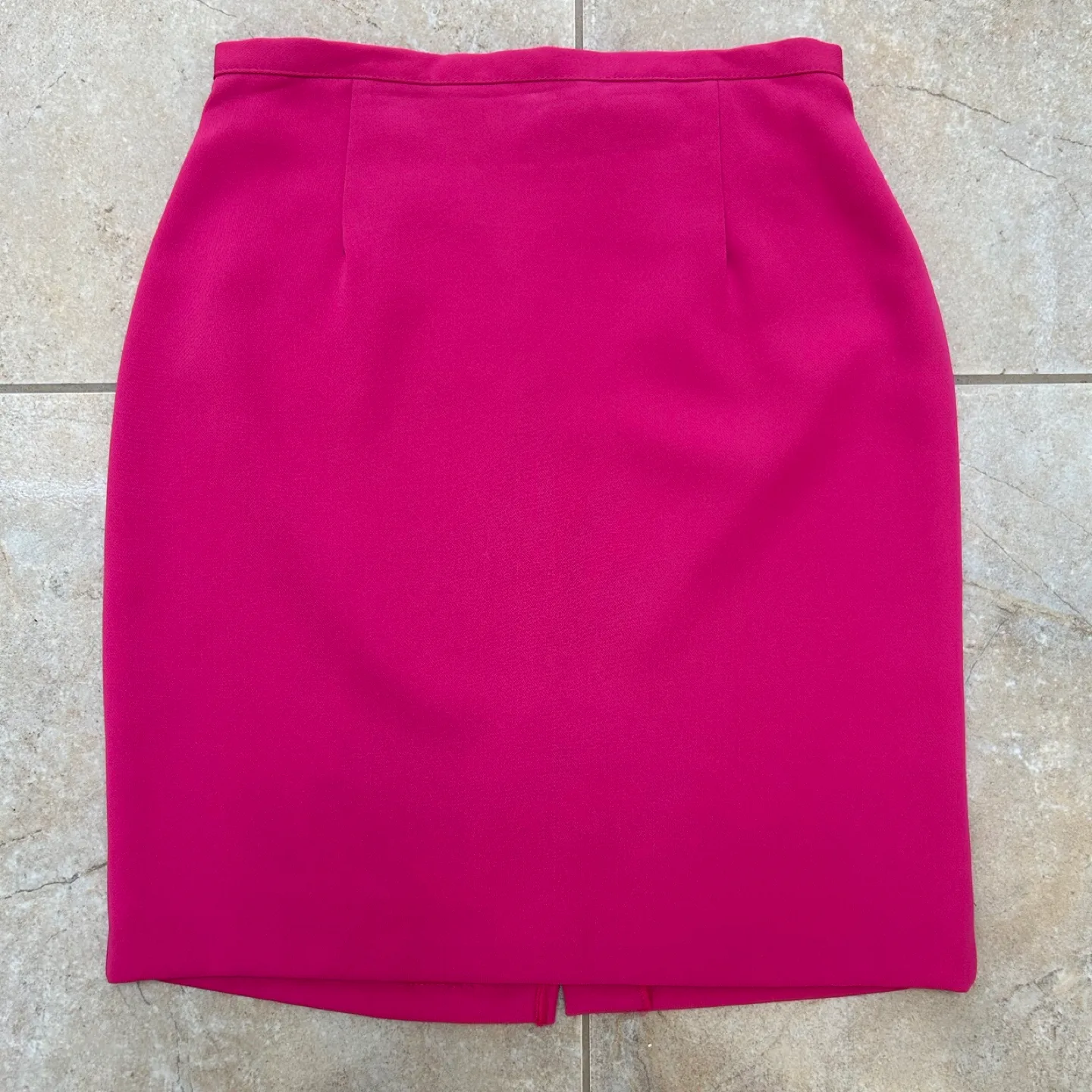 Pink Womens Knee-Length Pencil Skirt with Slit (Size US 4) image indicator(2)