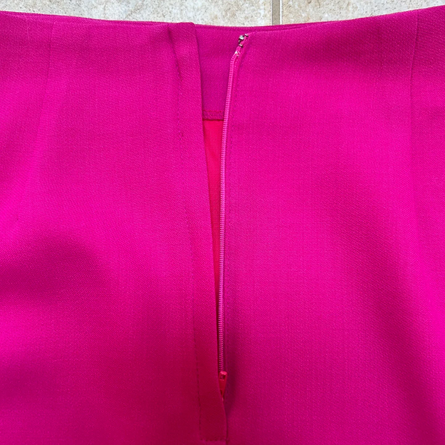 Women’s Fuschia Pink Double-Lined Knee-Length Skirt (Size US 4) image indicator(3)
